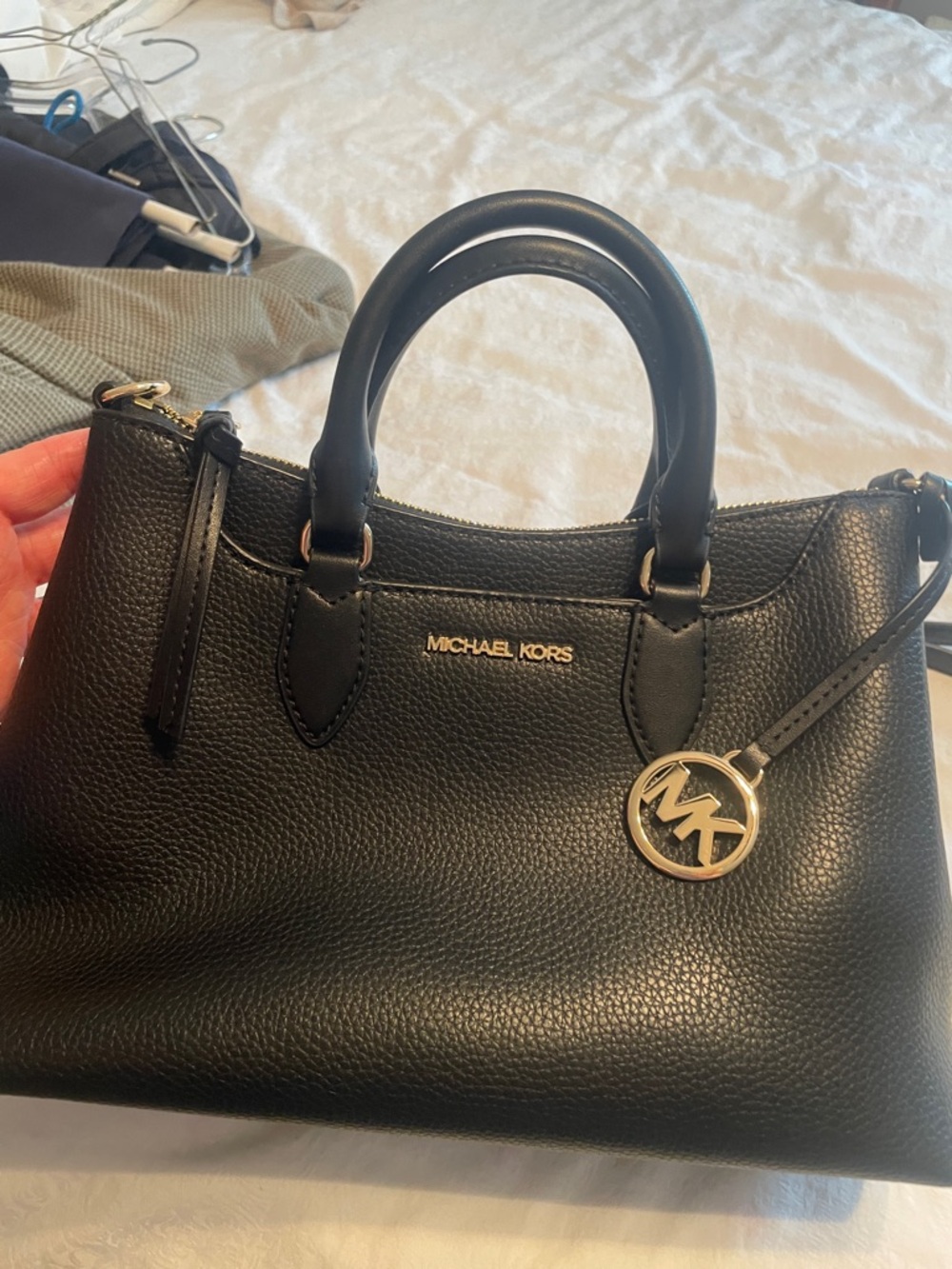 Michael Kors Black Pebbled Leather Satchel with Gold Hardware w/detachable strap - Picture 3 of 6